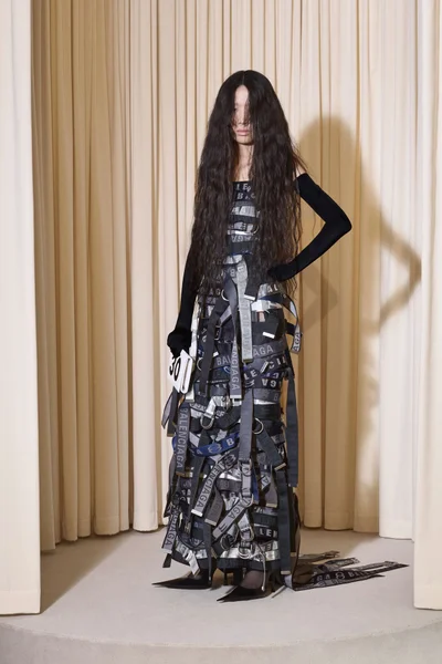 Look 30